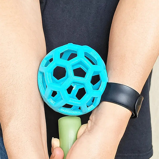 Golf swing trainer ball thin stripe